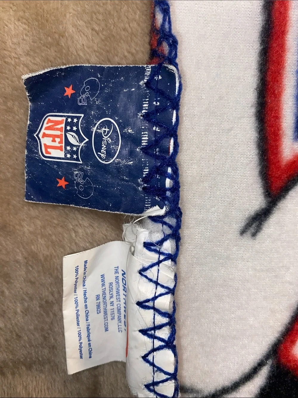 Disney NFl Mickey Mouse New York Giants Fleece Throw - Blue